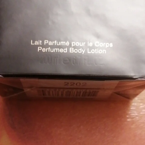 Gucci Guilty Perfumed Body Lotion 200 ml Patchouli, Peach, Lilac, Amber Notes - Picture 3 of 6